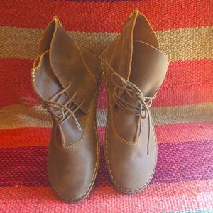 Leather lace up boots